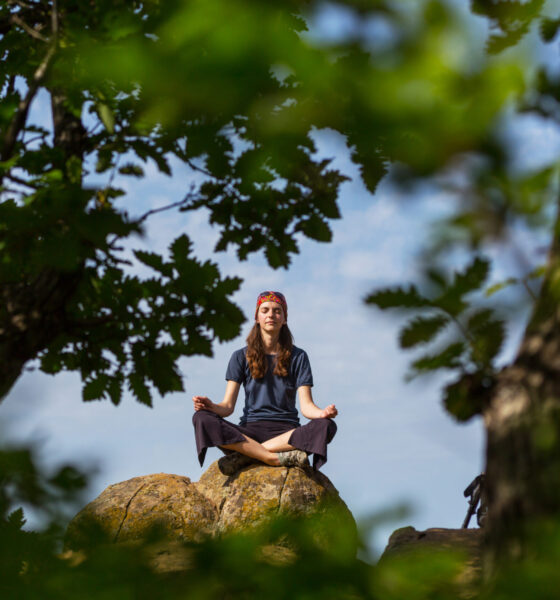 yoga-2025-10-16-22-14-53-utc